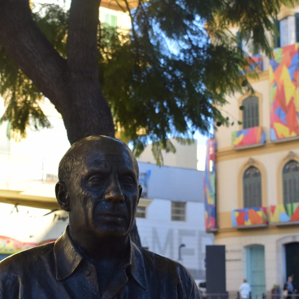 Estatua Picasso - Plaza de la Merced